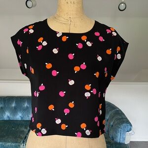 Divided by H&M black multi apple print button back short sleeve cropped blouse